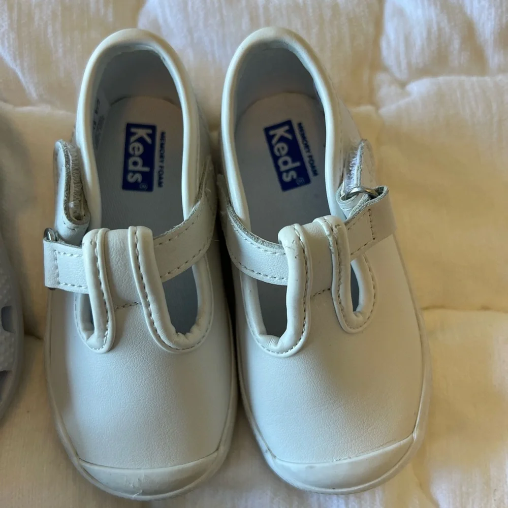 Toddler girl size 5 summer shoe bundle - Picture 3 of 10